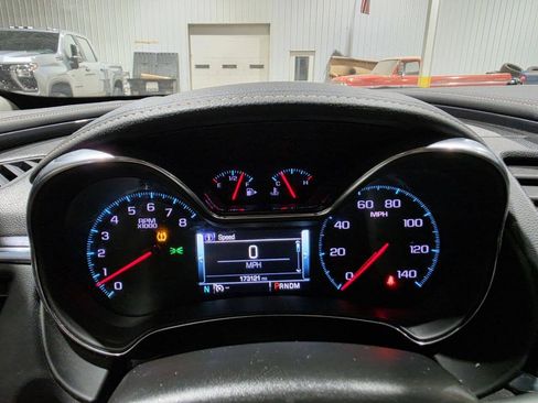 Used 2018 Chevrolet Impala Premier FWD image 29