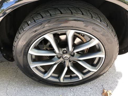 Used 2019 Volvo XC90 T5 Momentum w/ Protection Package Premier FWD image 12