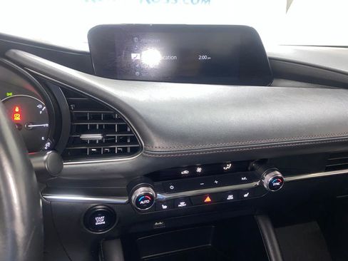 Used 2020 MAZDA MAZDA3 Sedan w/ Preferred Package FWD image 25