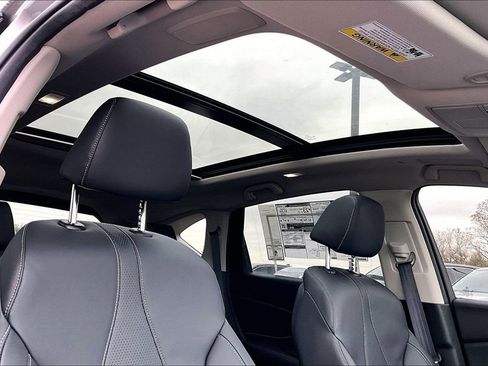 Used 2025 Acura RDX w/ Technology Package image 22