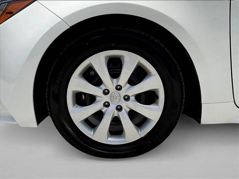 Used 2024 Toyota Corolla LE FWD image 10
