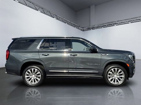 Used 2021 GMC Yukon Denali image 3