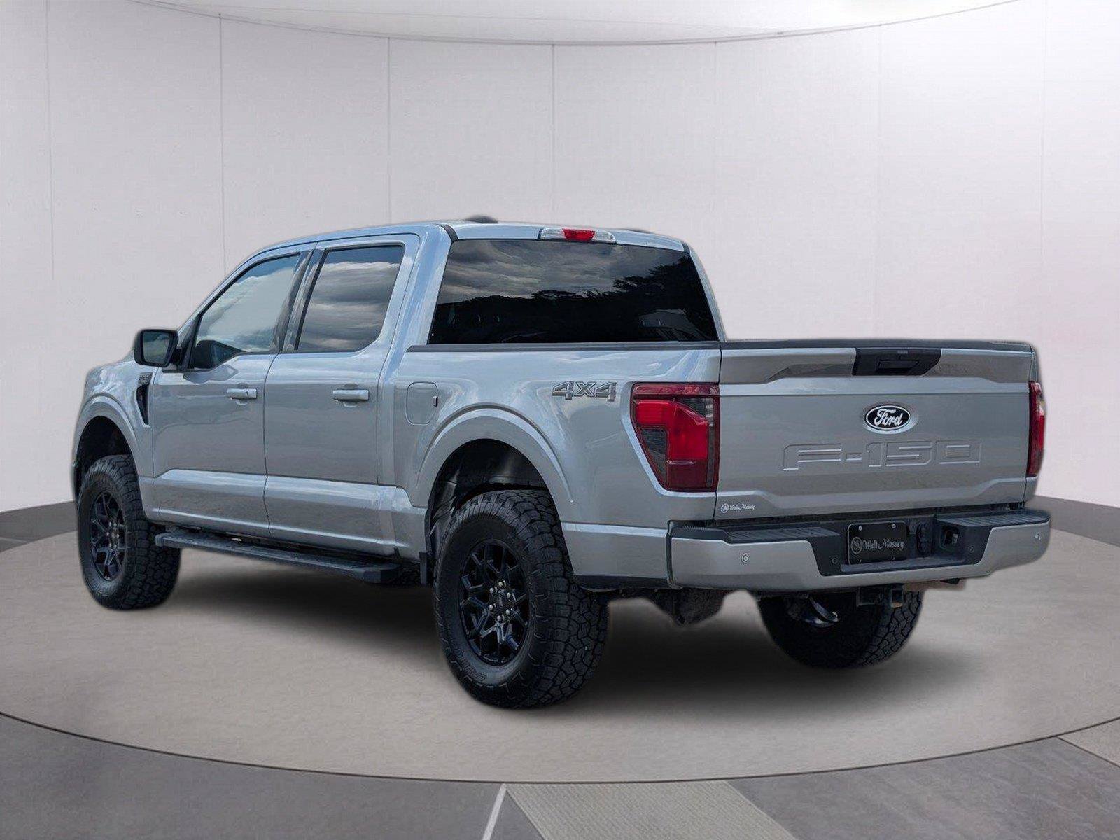 Used 2026 Ford F150 XLT w/ XLT Black Appearance Package AWD/4WD image 3