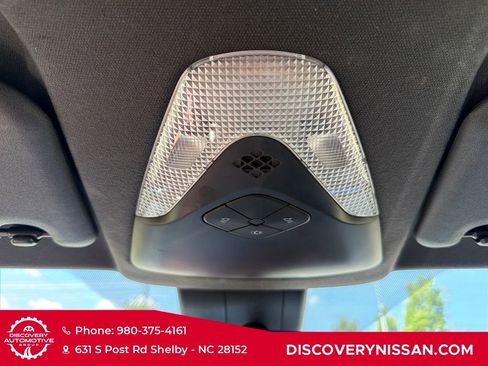 Used 2019 Toyota C-HR XLE FWD image 26