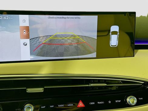 New 2026 Genesis GV70 2.5T Select image 13