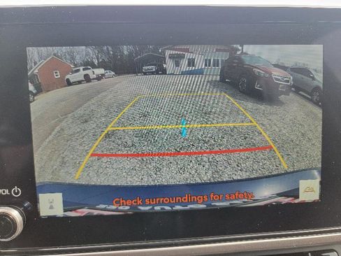 Used 2025 Toyota Camry LE image 12