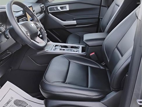 Certified 2023 Ford Explorer XLT w/ Equipment Group 202A image 16