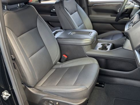 Used 2023 Chevrolet Tahoe Z71 w/ Luxury Package image 23