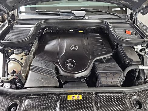 Certified 2025 Mercedes-Benz GLS 450 4MATIC image 33