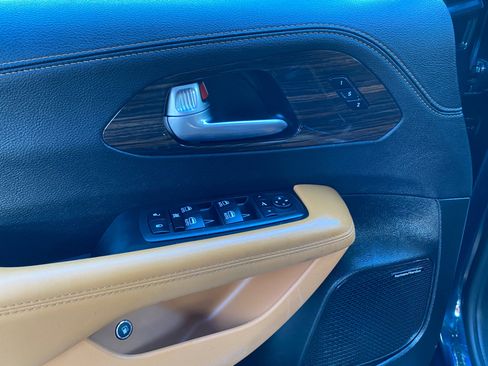 Used 2023 Chrysler Pacifica Pinnacle image 20