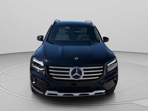 Used 2026 Mercedes-Benz GLB 250 4MATIC image 8