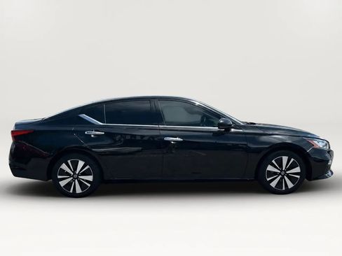 Used 2019 Nissan Altima 2.5 SL FWD image 8