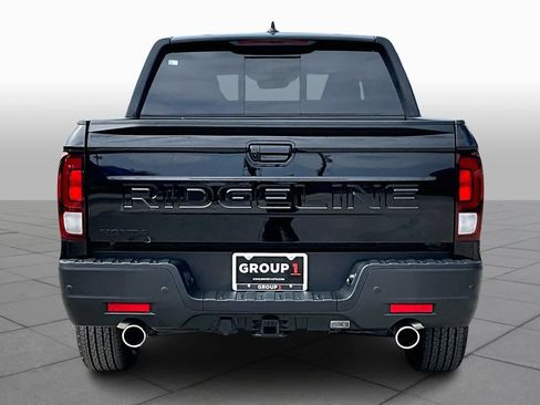New 2026 Honda Ridgeline Black Edition image 4