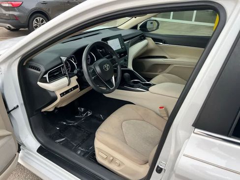 Used 2023 Toyota Camry LE image 2