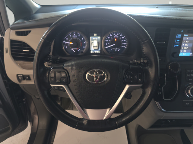 Used 2016 Toyota Sienna XLE w/ Outdoor Package AWD/4WD image 14