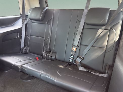 Used 2018 Chevrolet Tahoe LT w/ Luxury Package RWD image 25