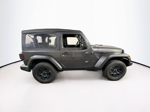 Used 2022 Jeep Wrangler Sport image 4