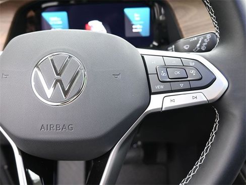 New 2026 Volkswagen Atlas SE image 28