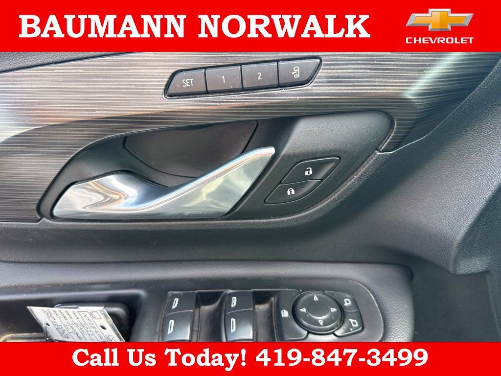 Used 2022 GMC Terrain SLT AWD/4WD image 15