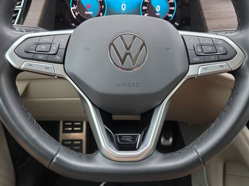Used 2024 Volkswagen Atlas SEL Premium R-Line AWD/4WD image 30