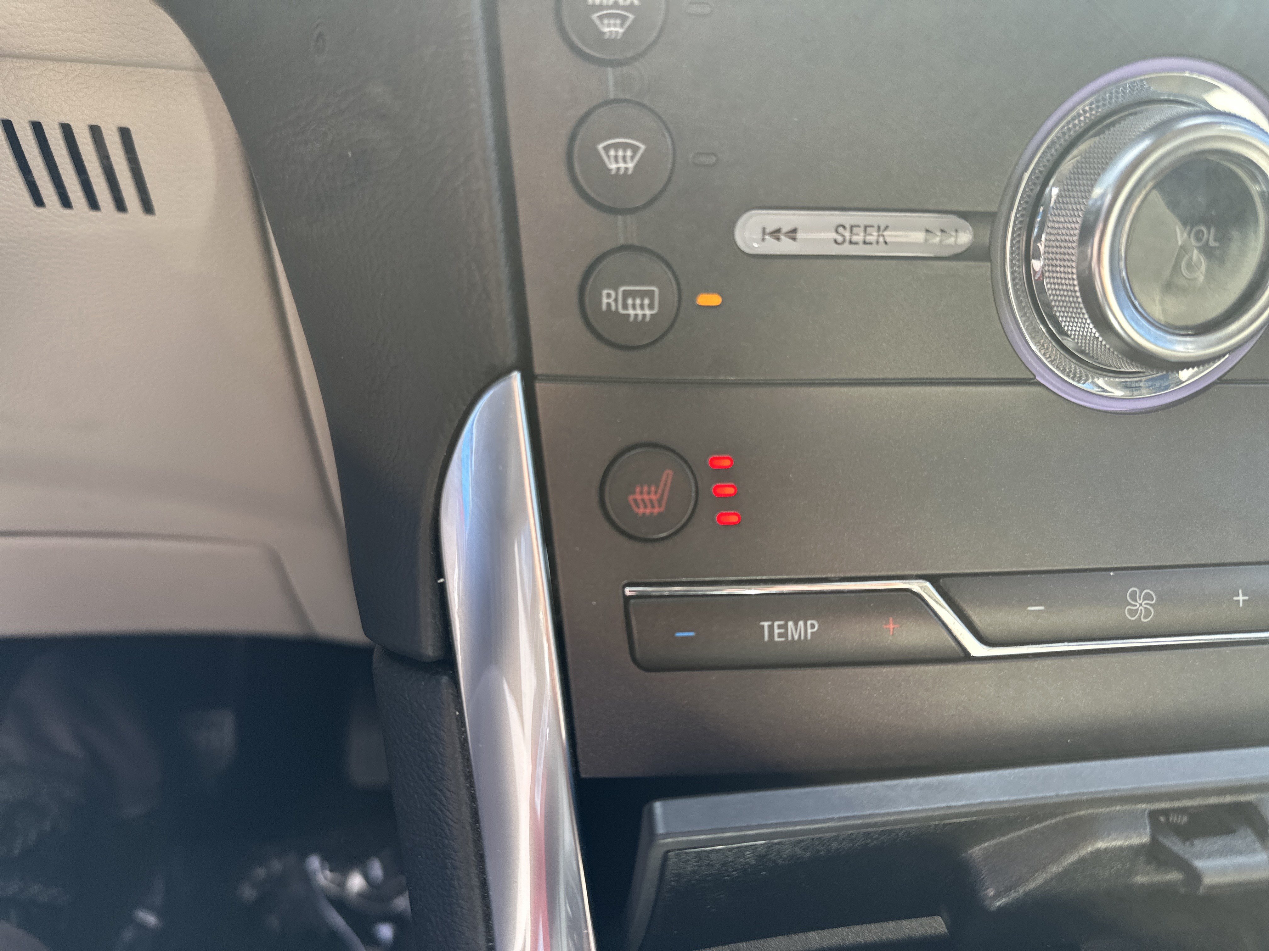 Used 2019 Ford Edge Titanium AWD/4WD image 19
