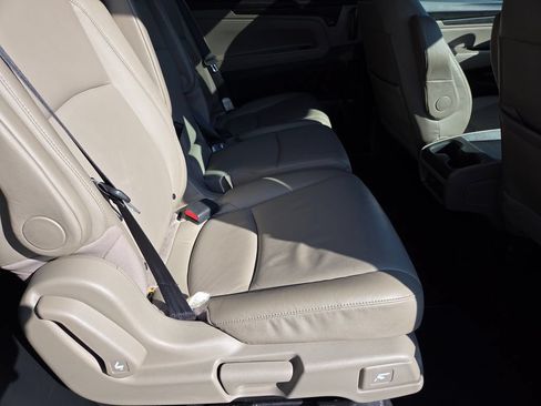Certified 2018 Honda Odyssey EX-L image 29