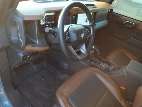 Used 2024 Ford Bronco Outer Banks w/ Sasquatch Package image 6