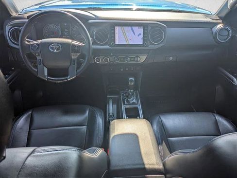 Used 2018 Toyota Tacoma TRD Off-Road image 19