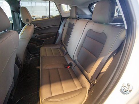 Used 2024 Chevrolet Trax ACTIV w/ Sunroof Package image 17