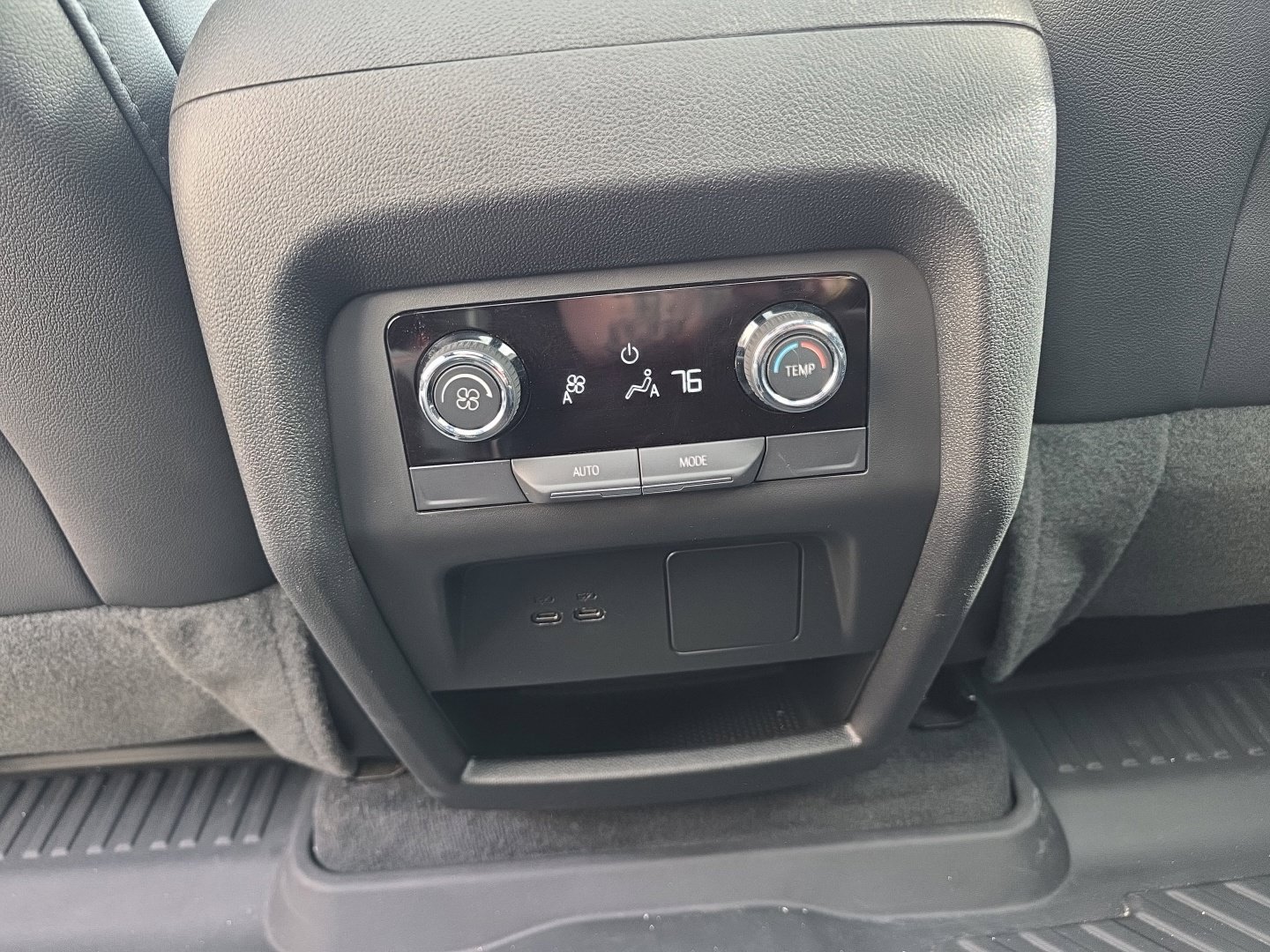 Used 2025 Chevrolet Traverse Z71 AWD/4WD image 22