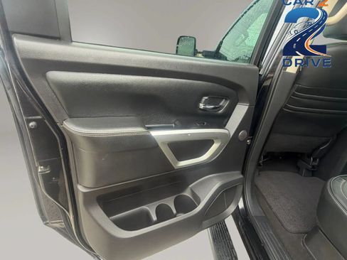 Used 2019 Nissan Titan PRO-4X w/ Pro-4x Utility Package AWD/4WD image 16