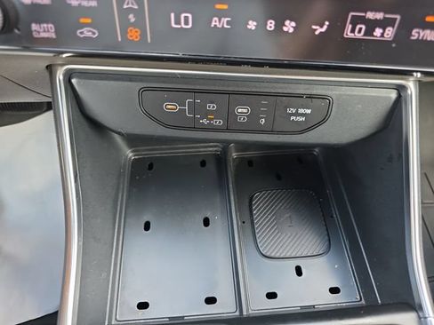 Used 2025 Kia Carnival SX FWD image 27