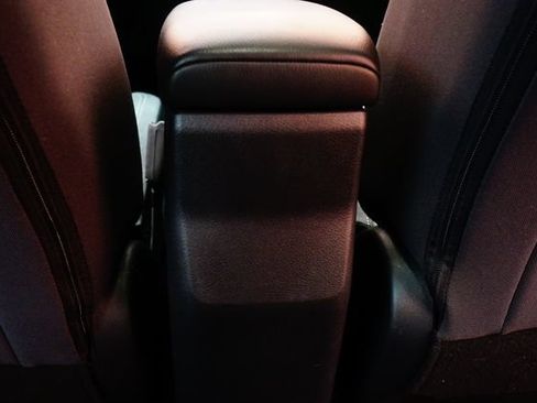 Certified 2025 Nissan Kicks SV AWD/4WD image 36