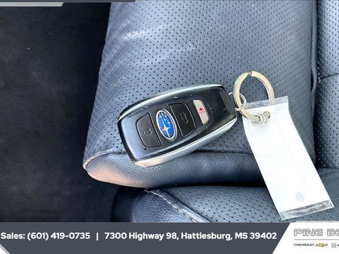 Used 2023 Subaru Outback Touring AWD/4WD image 9