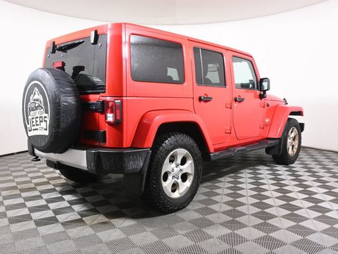 Used 2015 Jeep Wrangler Unlimited Sahara w/ Dual Top Group AWD/4WD image 7
