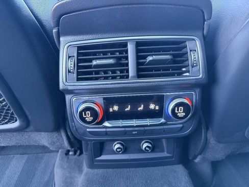 Used 2018 Audi Q7 3.0T Prestige w/ Prestige Package AWD/4WD image 26