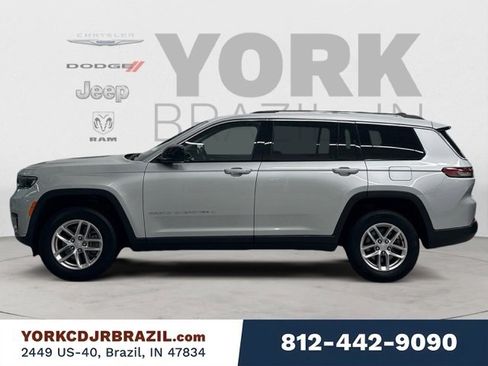 Used 2023 Jeep Grand Cherokee L Laredo w/ Luxury Tech Group I image 2