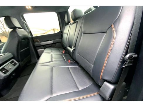 Used 2025 Ford F350 Lariat image 28