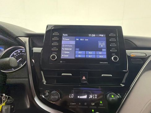 Used 2024 Toyota Camry LE FWD image 21