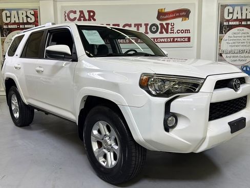 Used 2018 Toyota 4Runner SR5 RWD image 7