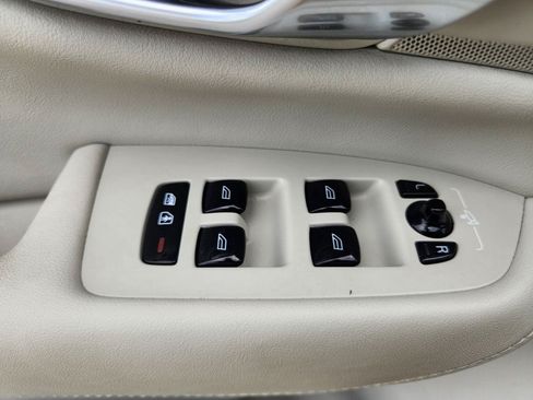 Certified 2025 Volvo XC90 T8 Plus AWD/4WD image 17