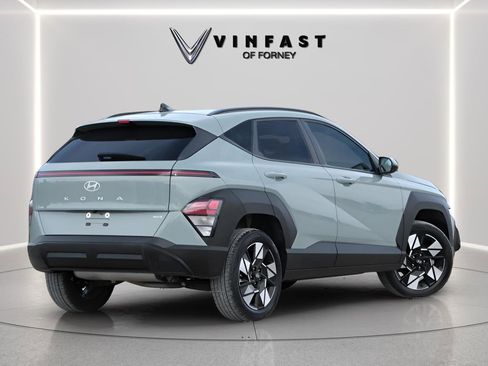 Used 2024 Hyundai Kona SEL w/ Convenience Package image 3