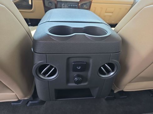 Used 2013 Ford F350 Lariat w/ Lariat Interior Pkg AWD/4WD image 26