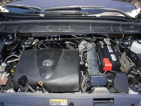 Used 2022 Toyota Highlander LE image 35