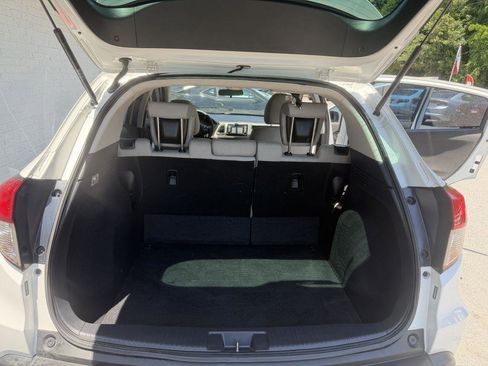 Used 2020 Honda HR-V LX image 7