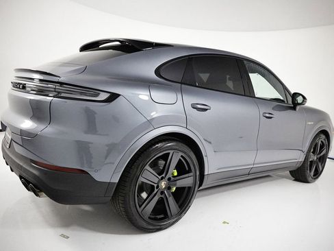 New 2026 Porsche Cayenne E-Hybrid Coupe image 7