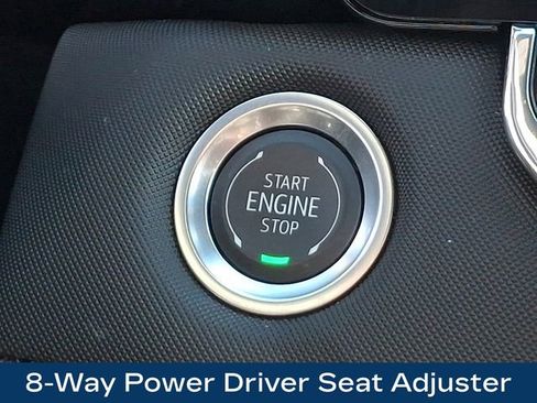 Used 2025 Chevrolet Colorado Z71 w/ Midnight Edition image 9