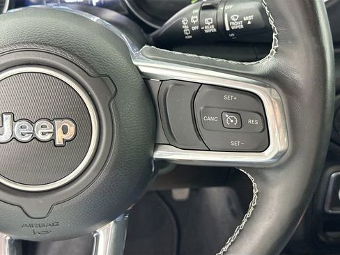 Used 2023 Jeep Wrangler Unlimited Sahara w/ Cold Weather Group AWD/4WD image 24