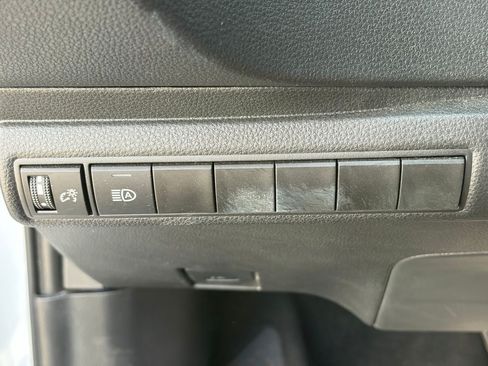 Used 2025 Toyota Corolla LE FWD image 8