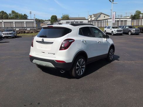Used 2022 Buick Encore Preferred AWD/4WD image 5